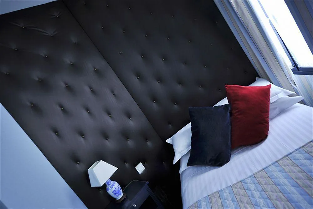 Ze Hotell 4*